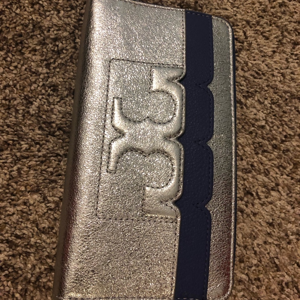 NWOT** Tory Burch Continental Wallet